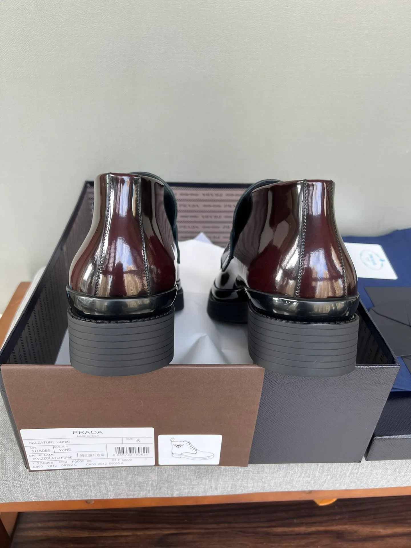 Batch of 1000💰Exclusive hot-selling new Prada Chelsea thick-soled men's shoes, naked boots, imported calf leather on the surface, cow leather on the lining, the outsole is made of private model TPU material, the frosted effect is consistent with the original version, 39-44 in stock (38, 45 custom-made, non-refundable)